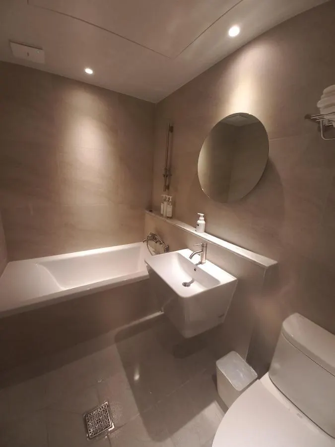 Adena Hotel Busan 0*,
